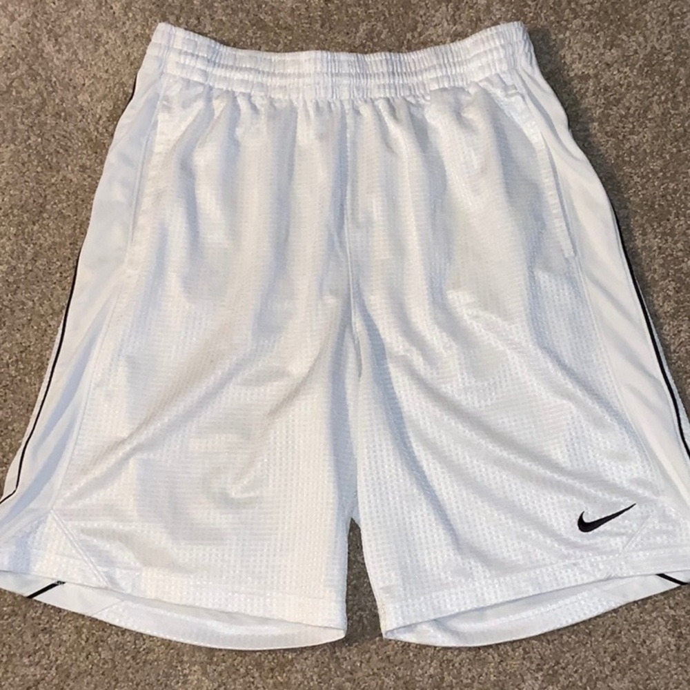 White nike shorts